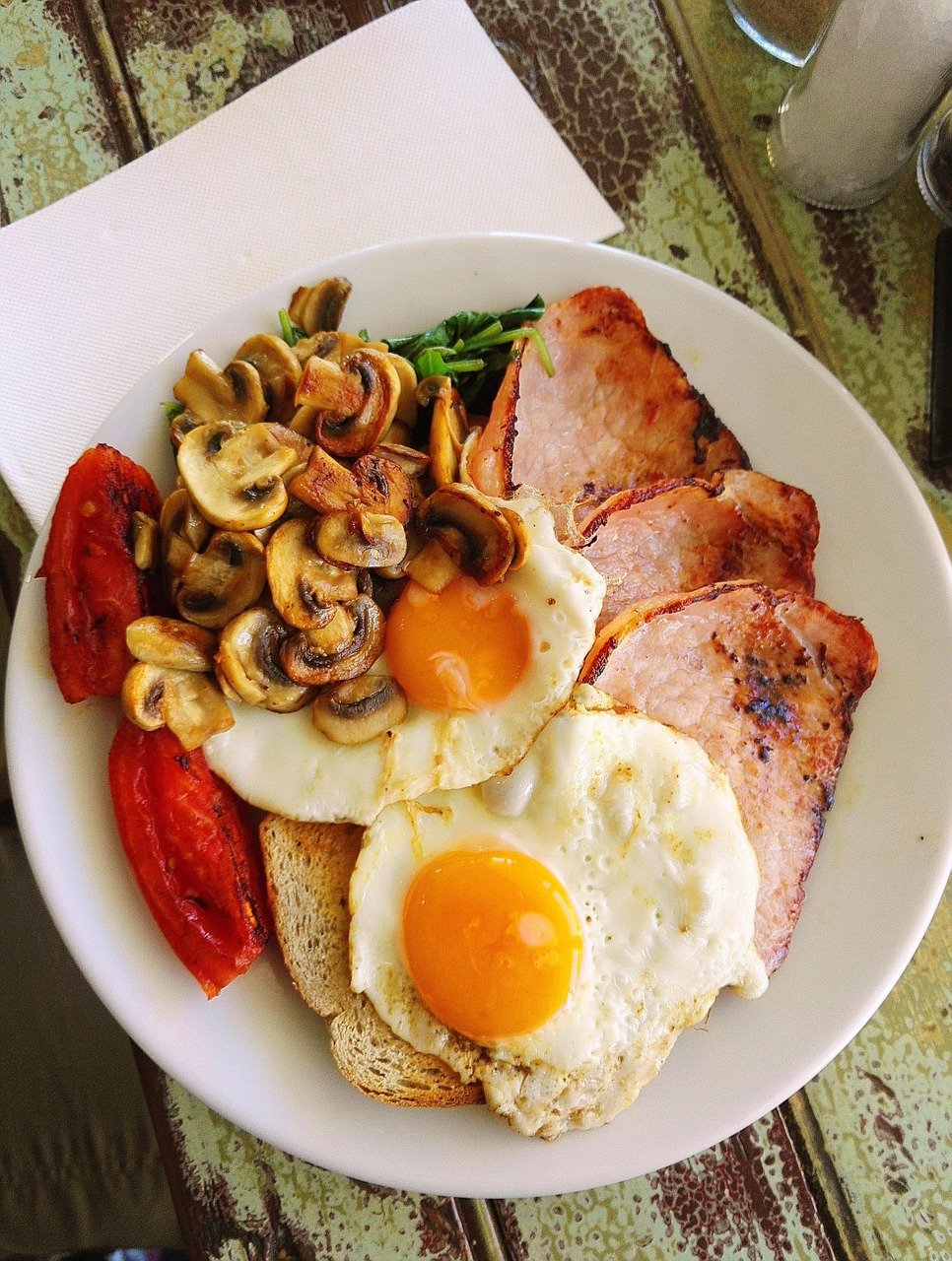 breakfast, egg, mushroom, tomato, food, meal, dish, bacon, cooking, brown cooking, brown egg, brown eggs, brown breakfast